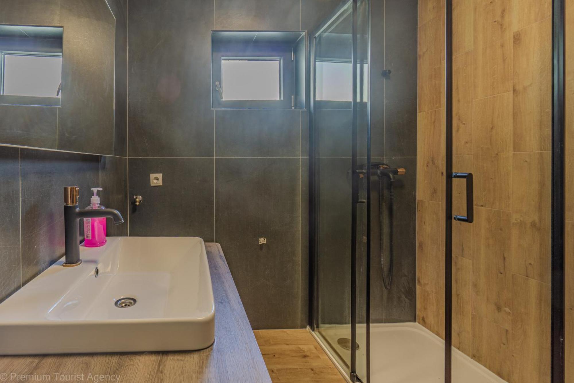 Ivica Super Comfortable, Newly Furnished Apartment In A Top Location Metajna Luaran gambar