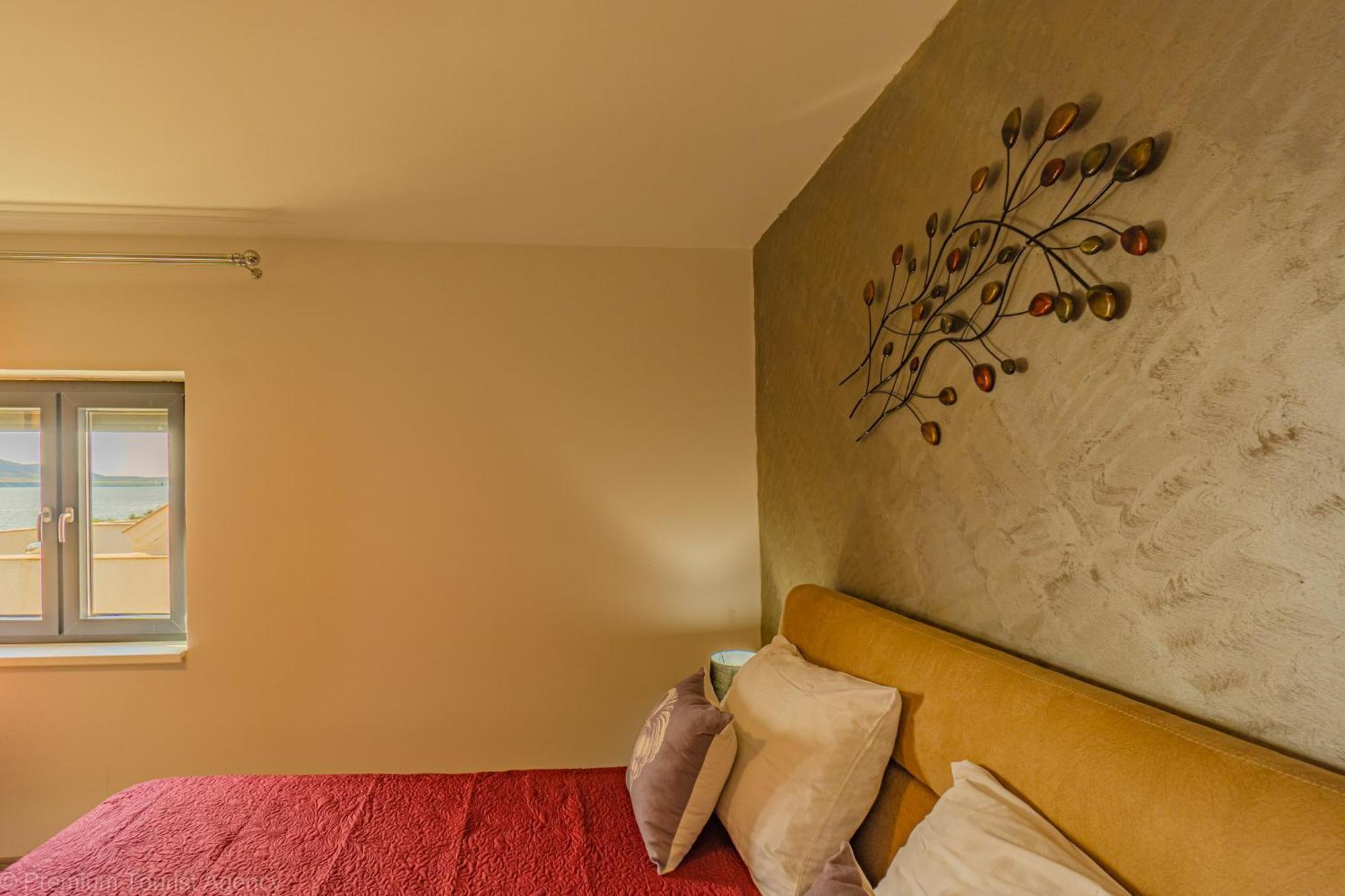 Ivica Super Comfortable, Newly Furnished Apartment In A Top Location Metajna Luaran gambar