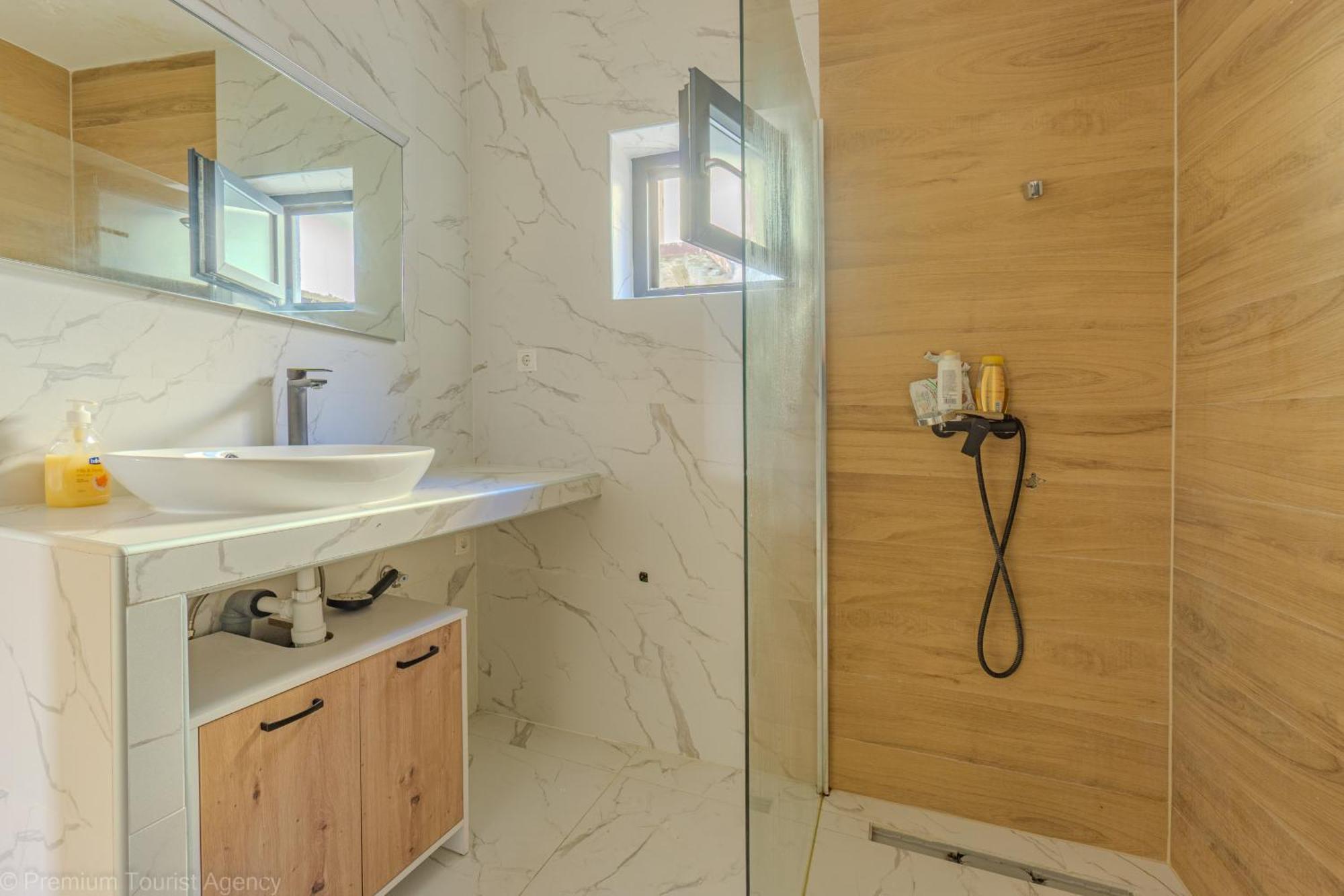 Ivica Super Comfortable, Newly Furnished Apartment In A Top Location Metajna Luaran gambar